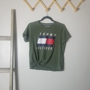 TOMMY HILFIGER SPORT GREEN KNOT TEE SIZE LARGE